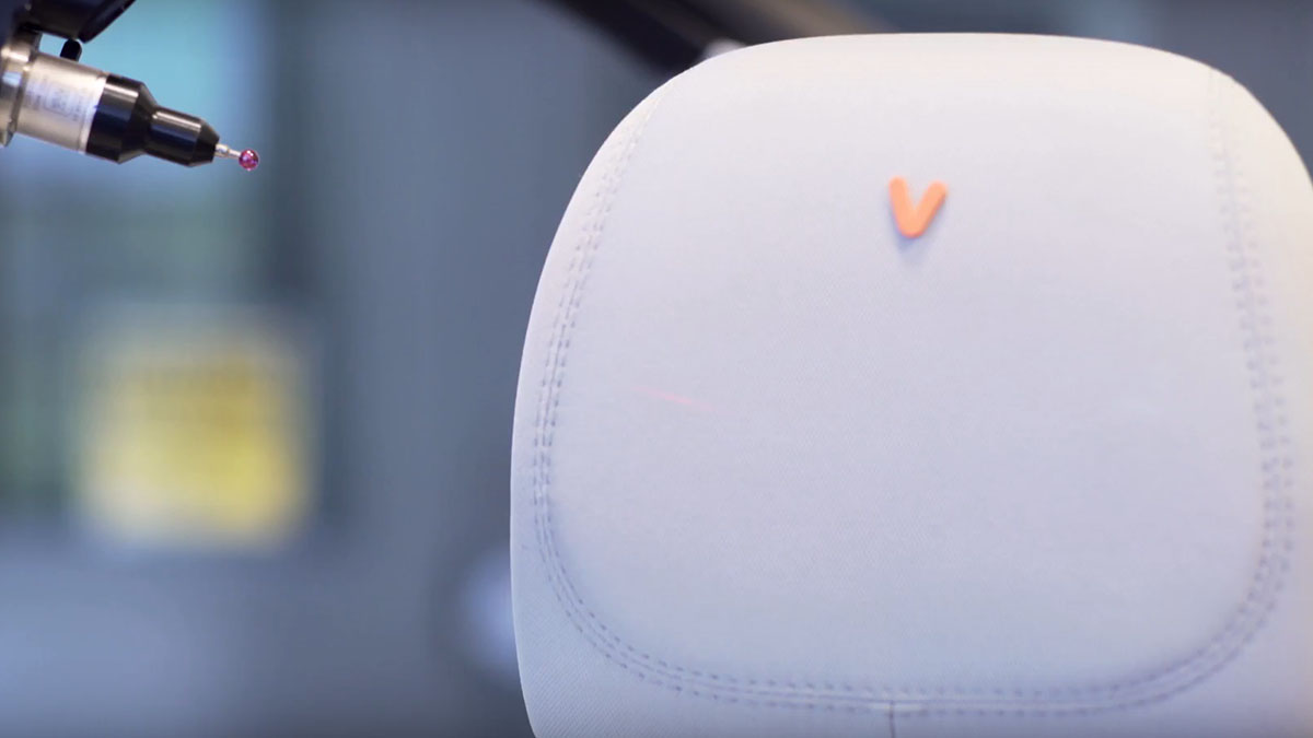 White head restraint video screenshot